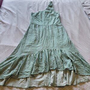 green & white asymmetrical high-low dress w/ pockets